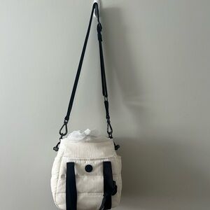 Lululemon Dash All Day Bucket Bag